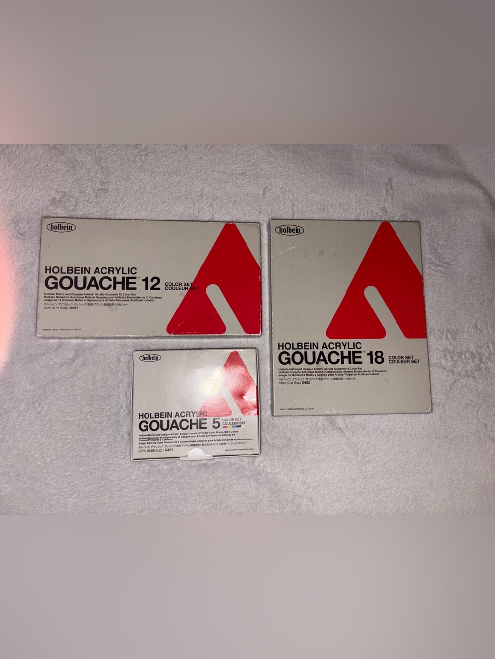 Holbein Acrylic Gouache Sets